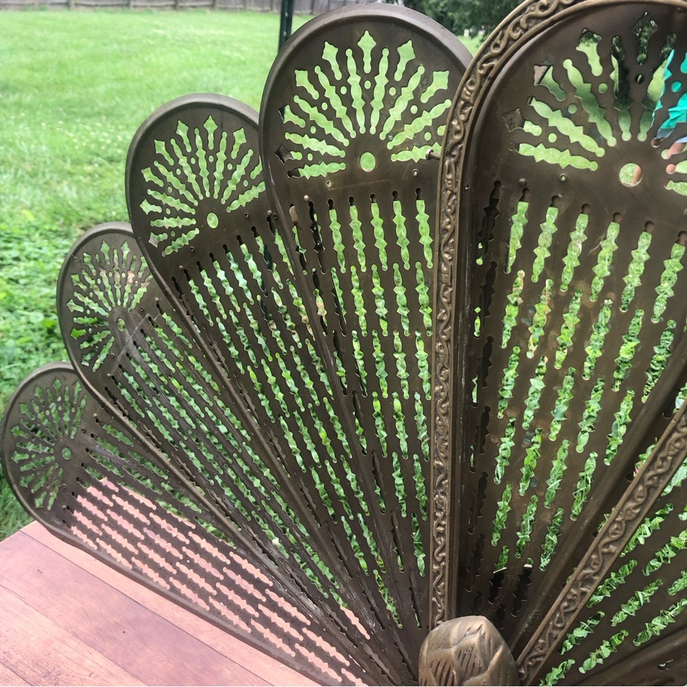 Vintage MCM Brass Fireplace Screen Pineapple - Picture 4 of 16